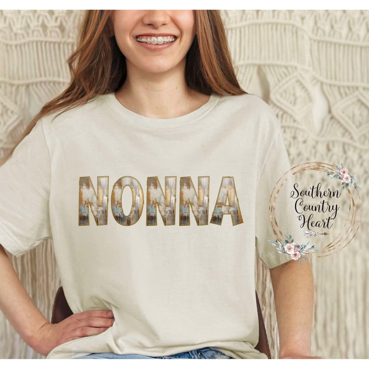 Rustic Painted Neutral Nonna Tee-Shirt