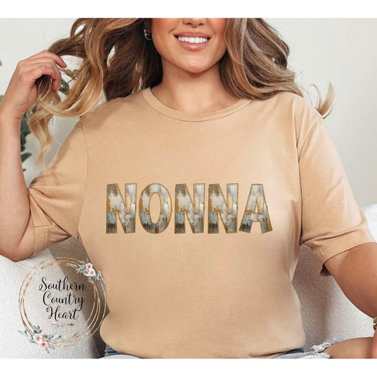 Rustic Painted Neutral Nonna Tee-Shirt